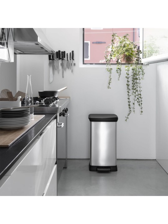 Curver pedálový odpadkový koš deco 50 l stříbrný
