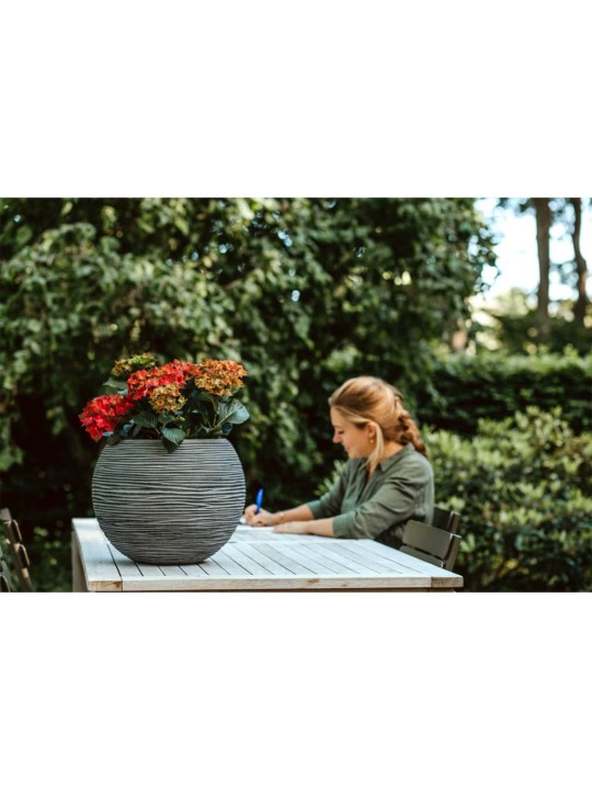 Capi Květináč Nature Rib kulovitý 40 x 32 cm antracitový KOFZ270