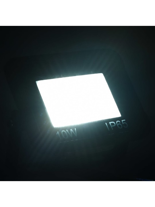 LED reflektor 10 W studené bílé světlo