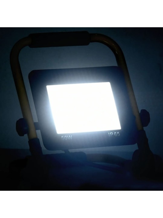 LED reflektor s rukojetí 50 W studené bílé světlo