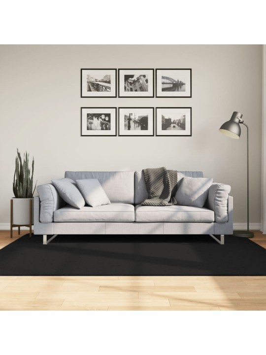 Koberec HUARTE krátký vlas měkký a pratelný černý 140x200 cm
