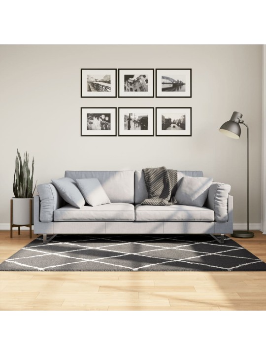 Koberec PAMPLONA s vysokým vlasem černý a krémový 120 x 170 cm