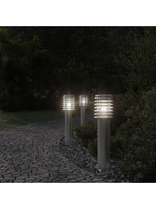 Venkovní stojací lampa se zásuvkou stříbrná 60 cm nerezová ocel