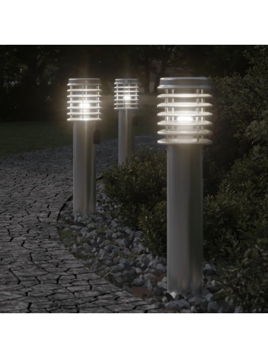 Venkovní stojací lampa se zásuvkou stříbrná 60 cm nerezová ocel